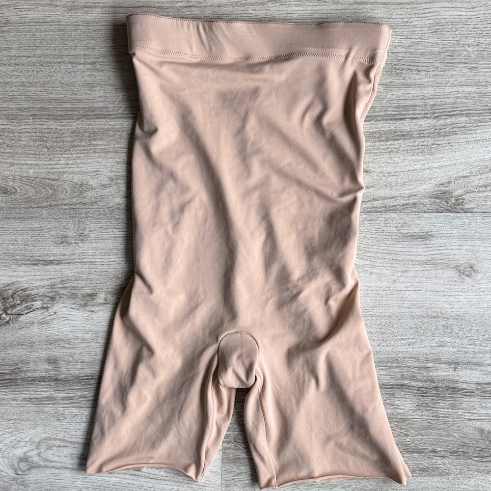 Assets by Spanx High-Waisted Nude Shapewear, Shaping Shorts, Size Medium